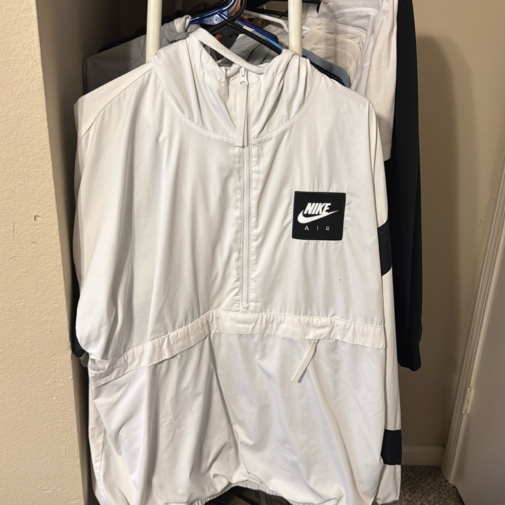 Nike windbreaker